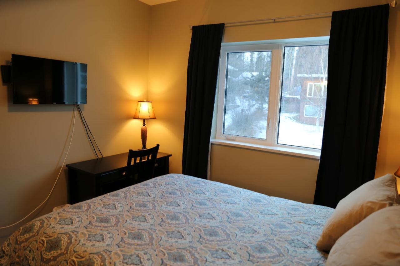 Downtown Whitehorse Deluxe 2 Bedroom Condo Exterior foto