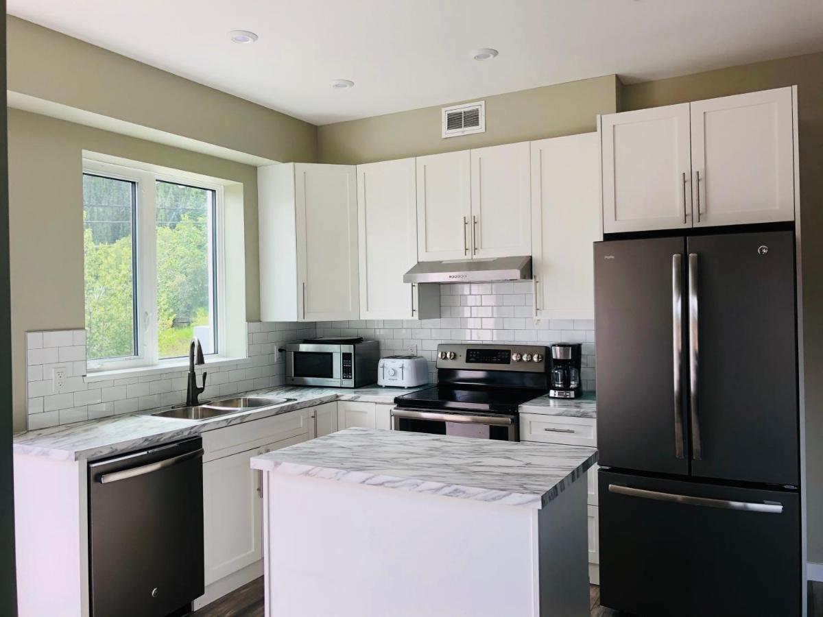 Downtown Whitehorse Deluxe 2 Bedroom Condo Exterior foto